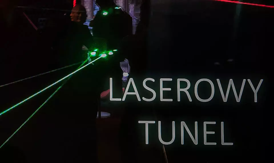 Laserowy tunel świetna atrakcja dla dzieci w Zakopanem